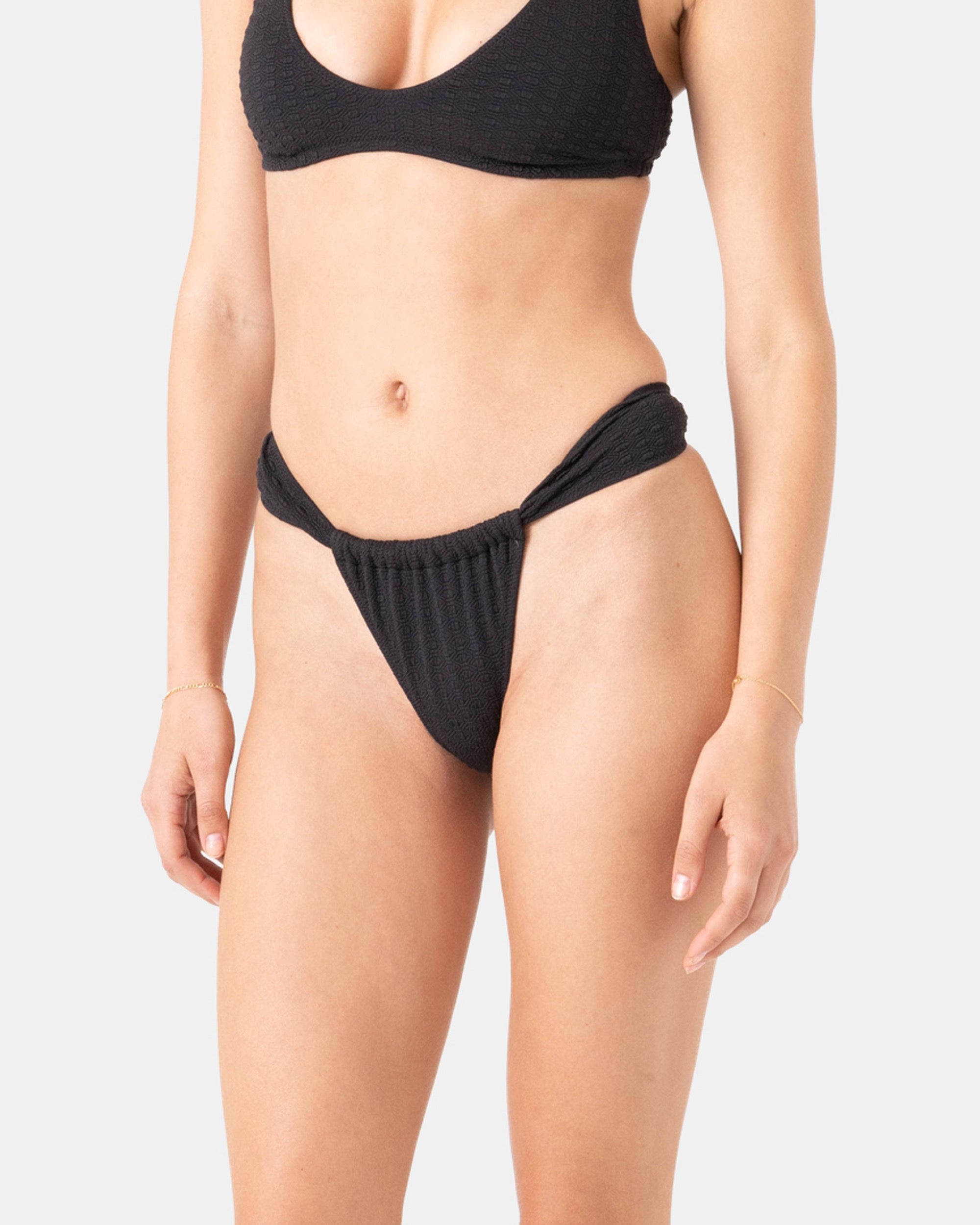 Haleiwa Adj Tanga - Image 6