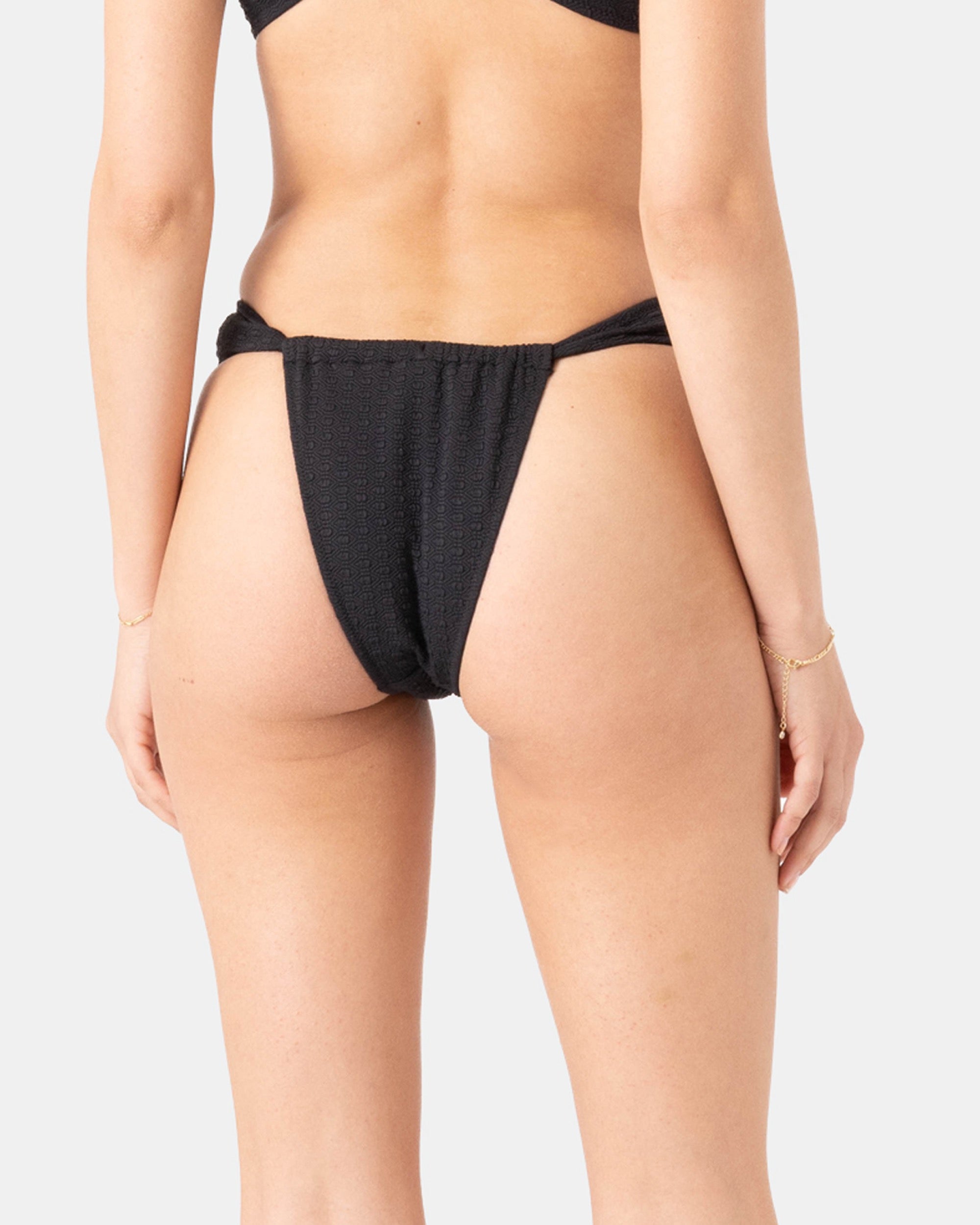 Haleiwa Adj Tanga - Image 2